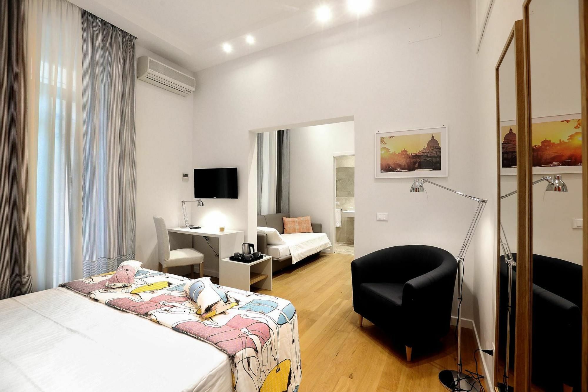 Sofia'S Suites Guesthouse Roma Ngoại thất bức ảnh